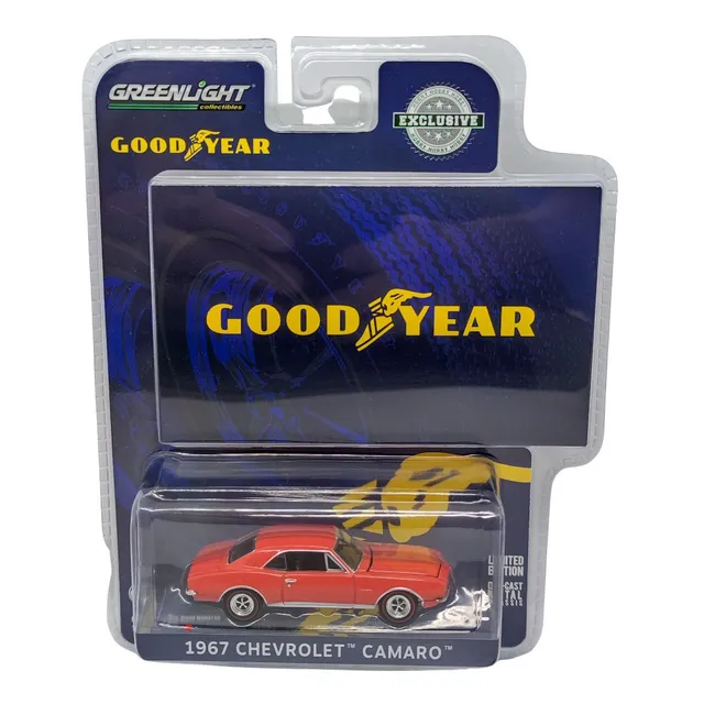 Carrito Greenlight 1:64 1967 Chevrolet Camaro Goodyear