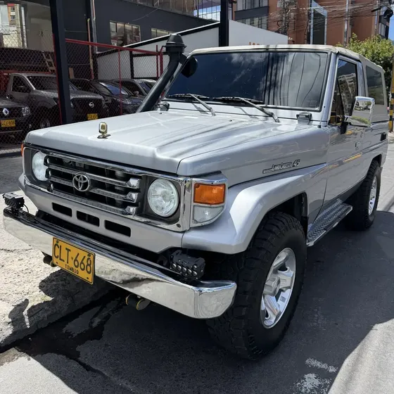 Toyota Land Cruiser 2003 4.5 Fzj73