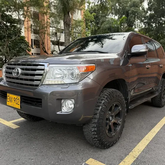 Toyota Land Cruiser 2015 4.5 Vxr Lc200