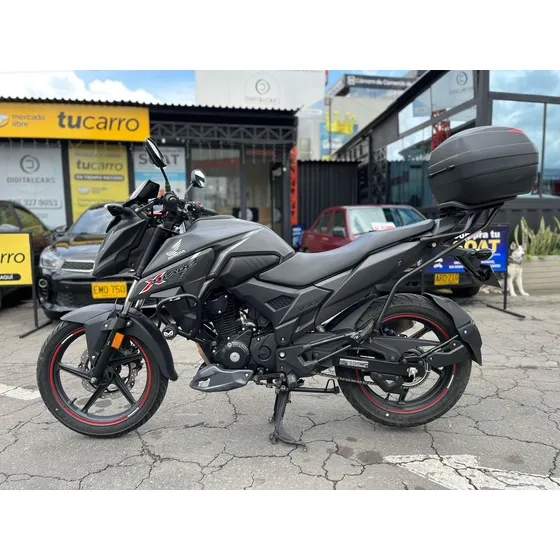 Honda Xblade
