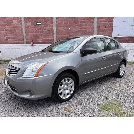 Nissan Sentra 2.0 Custom Cvt
