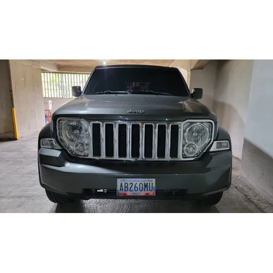 Jeep Cherokee Sport 4x2