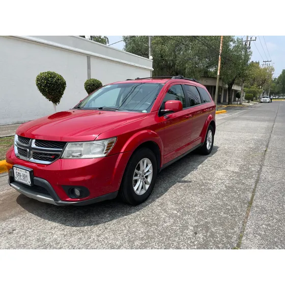 Dodge Journey 2.4 Sxt 7 Pasajeros Plus At