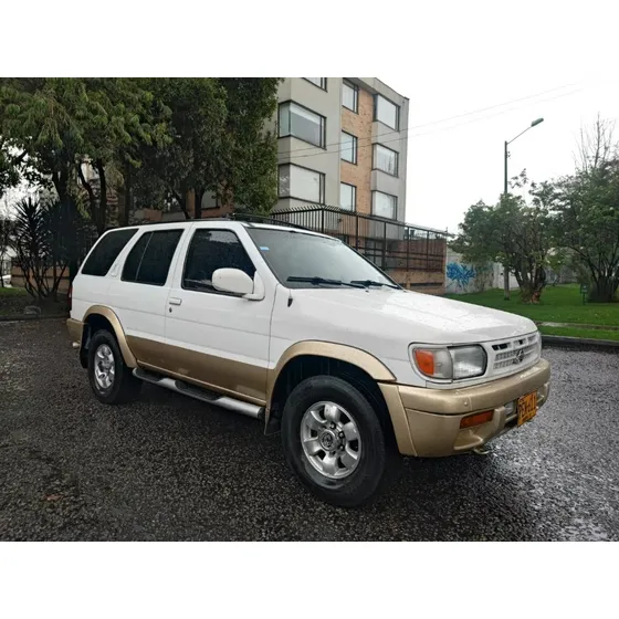 Nissan Pathfinder 3.3 R50 Ancha