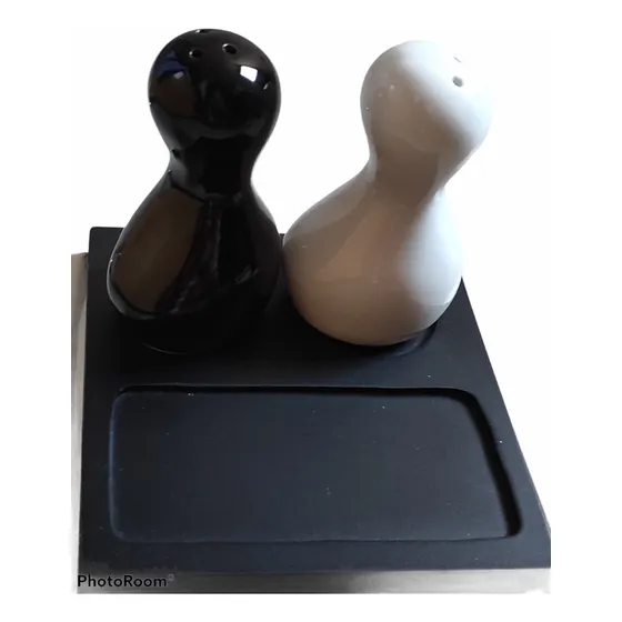 Juego De Salero Y Pimentero De Porcelana Nuevo De 3 Piezas