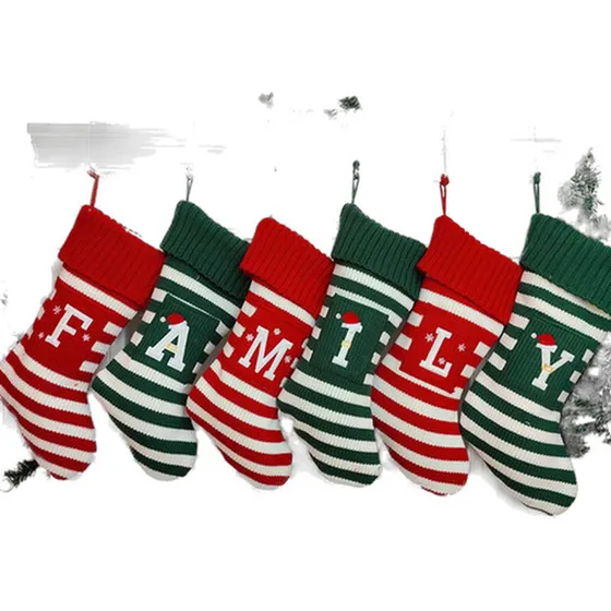 Medias De Navidad Personalizadas De Punto Roja Letra M Borda