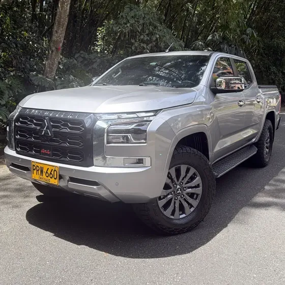 Mitsubishi L200 2026 2.4 Gls Plus 4x4 At