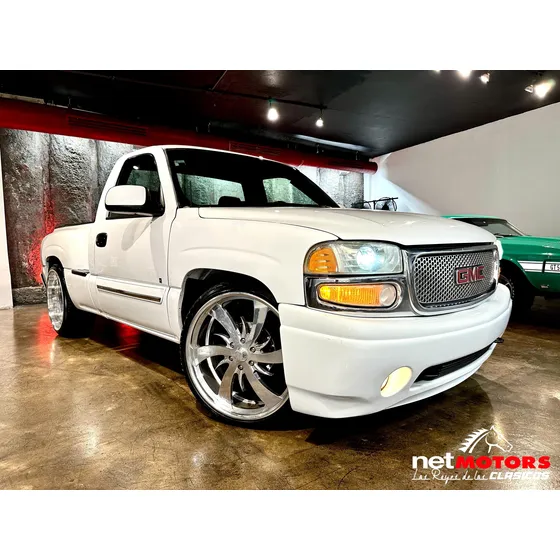 Chevrolet Silverado Pick Up