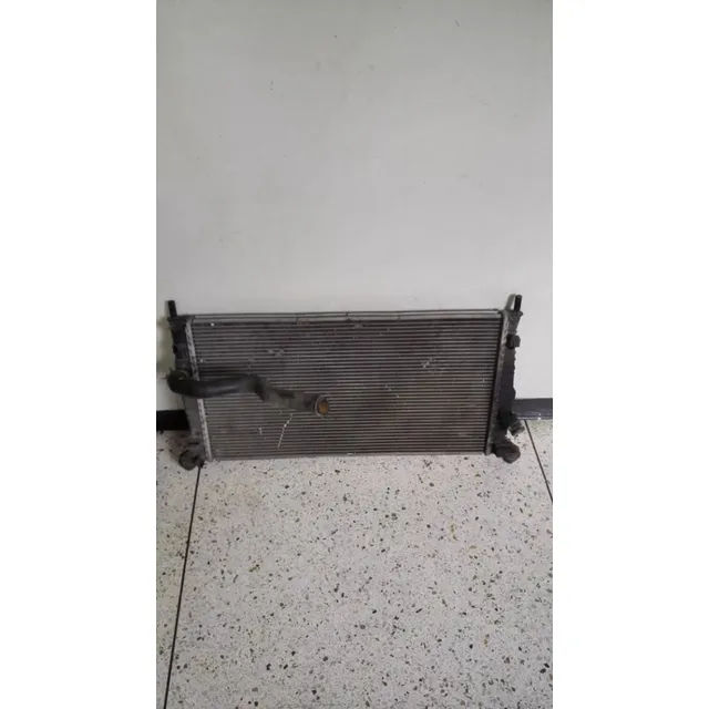 Radiador Mazda 3 Sedan 2005-2009 Usado Garantizado.