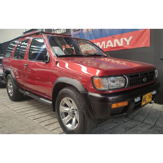 Nissan Pathfinder 3.3 R50 Std