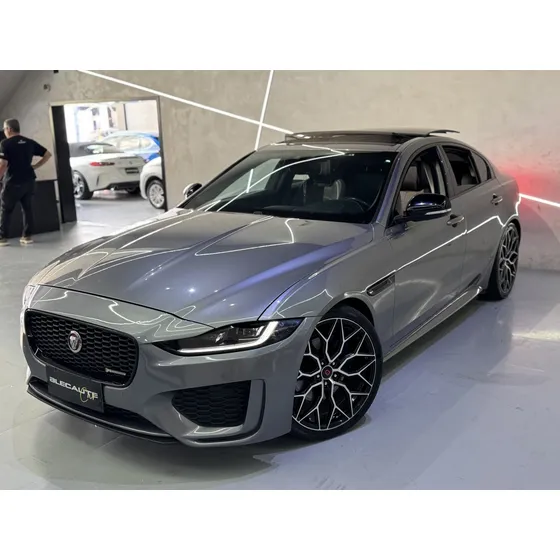 Jaguar Xe 2.0 16v Ingenium P250 Gasolina R-dynamic S 4p Automático