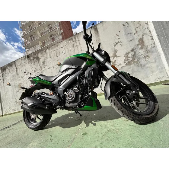 Bajaj Dominar 400 - 2023 - 4.500km