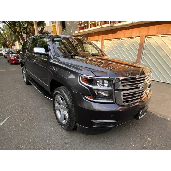 Chevrolet Suburban 6.2 High Country 4x4