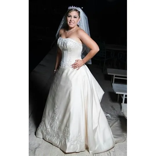 Espectacular Vestido De Novia Alta Costura Color Ivory