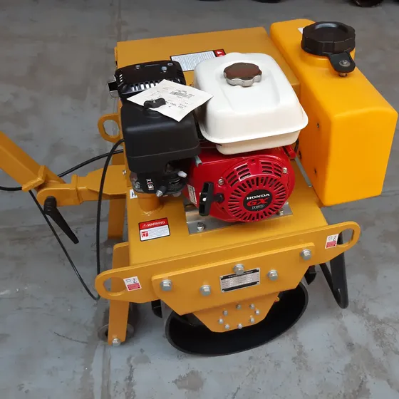 Vibrocompactador De 1 Rodillo Ref. Ecw-58g Con Motor Honda