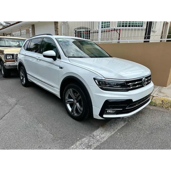 Volkswagen Tiguan 1.4 R-line