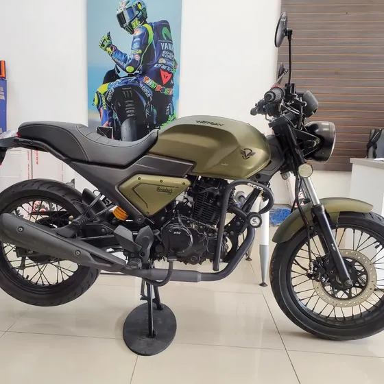 Victory Bomber 150 2023