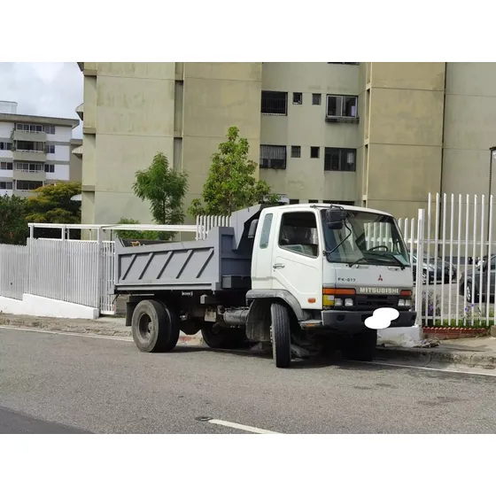Bote De Escombros Movimiento De Tierra Y Venta De Materiales