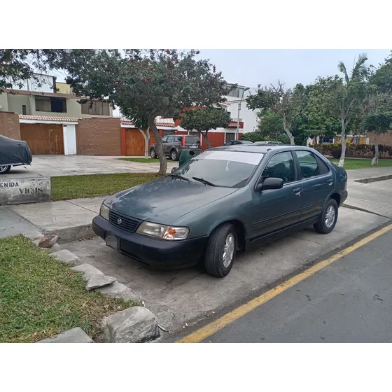 Nissan Sentra Sedan