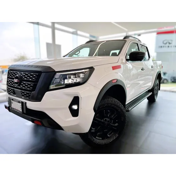 Nissan Frontier Pro-4x 4x4