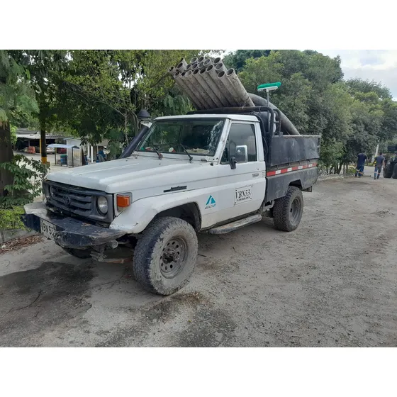 Toyota Land Cruiser 4.5 Fzj75