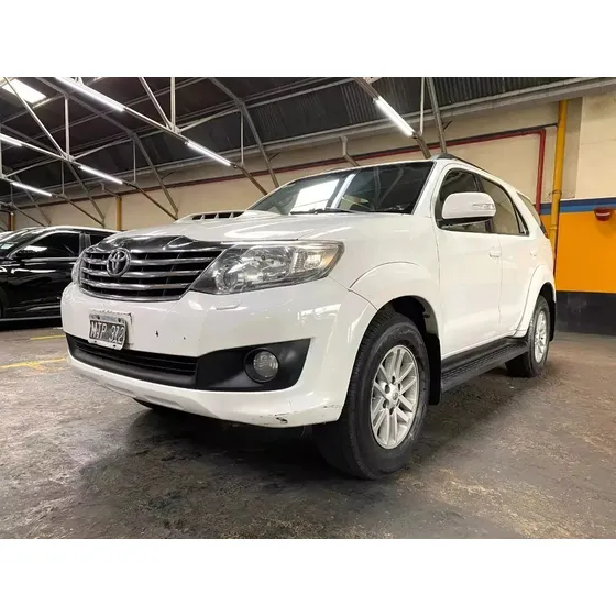 Toyota Hilux Sw4 3.0 Srv I 171cv 4x4