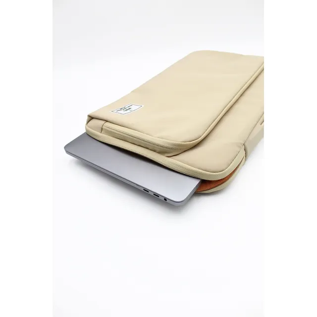 Funda Ora Wiwu Para Macbook Pro 14.2 (a2442) / 16.2  (a2485)