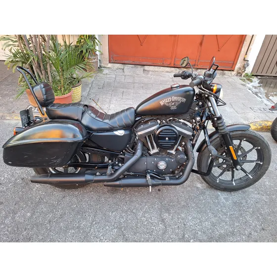 Harley Davidson 883