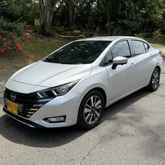 Nissan Versa 2025 1.6 Advance