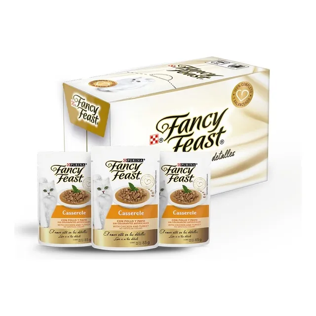 Purina® Fancy Feast® Casserole Gato Sobre Pollo Pavo 12x85g