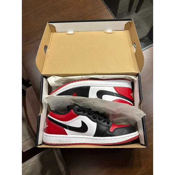 Nike Air Jordan 1 Low (black Toe)