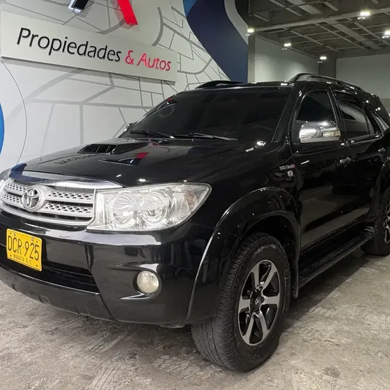 Toyota Fortuner 2009 3.0 Srv