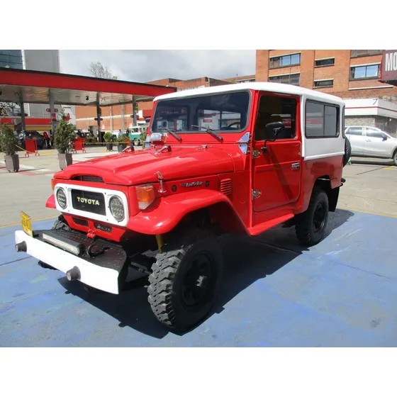 Toyota Land Cruiser 4.2 Fj43
