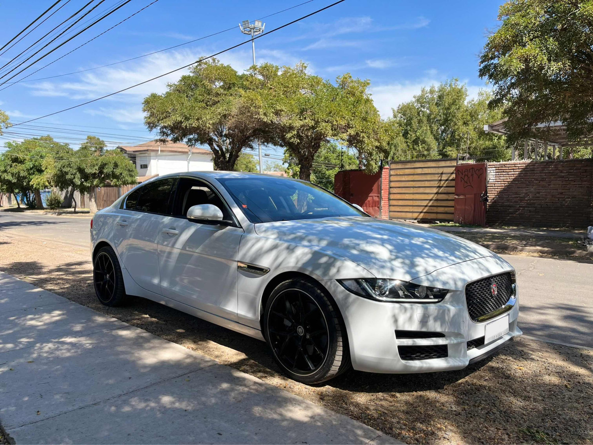 Jaguar Xe 25t