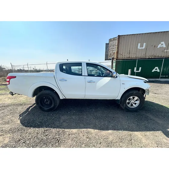 Mitsubishi L200 2016 X Partes, Yonke 