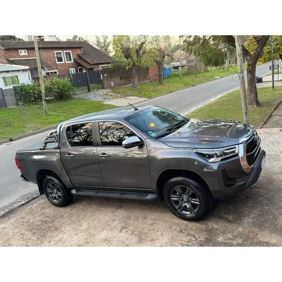 Toyota Hilux Pick-up 2.8 Cd Srv 204cv 4x2 At