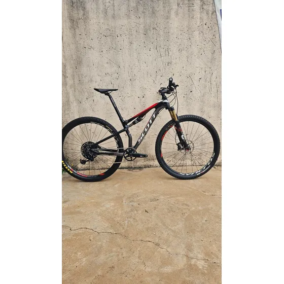 Bicicleta Seminova Scott Spark 910 Preta E Vermelha