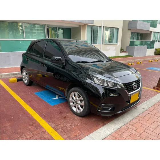 Nissan March 1.6 Sense