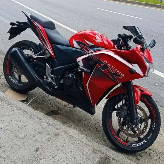 Vendo Honda Cbr 250 R Abs 2018 Papeles Nuevos