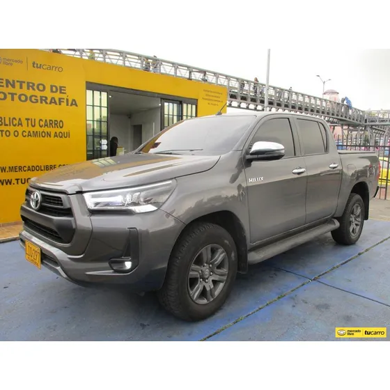 Toyota Hilux Diesel 4x4 2400cc At Aa