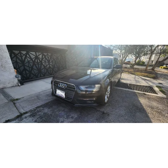 Audi A4 2.0 T Luxury S-tronic Quattro Dsg