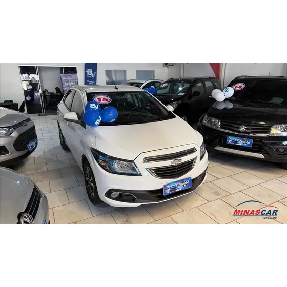 Chevrolet Onix 1.4 Mpfi Effect 8v Flex 4p Automático