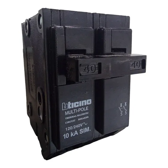 Breaker 2 Polo Empotrable  30 Amperios / Bticino