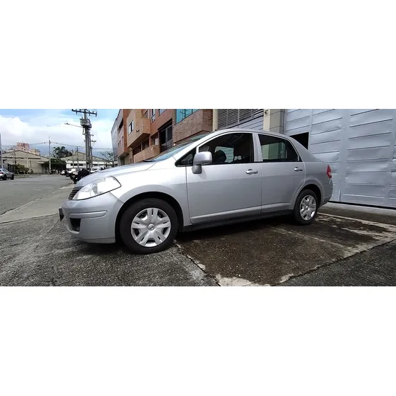 Nissan Tiida Sd 1.8 Miio