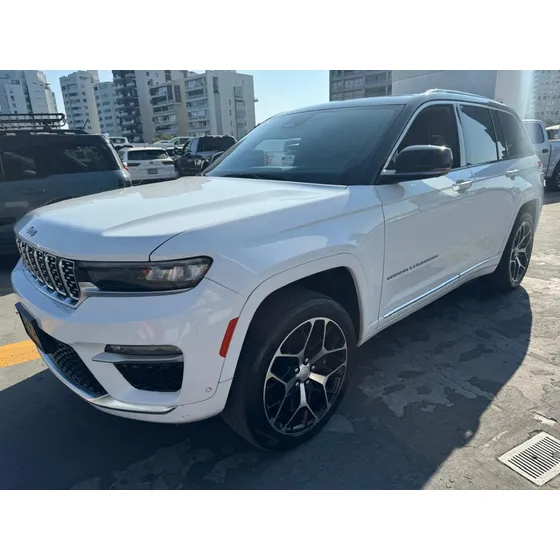 Jeep Grand Cherokee Summit