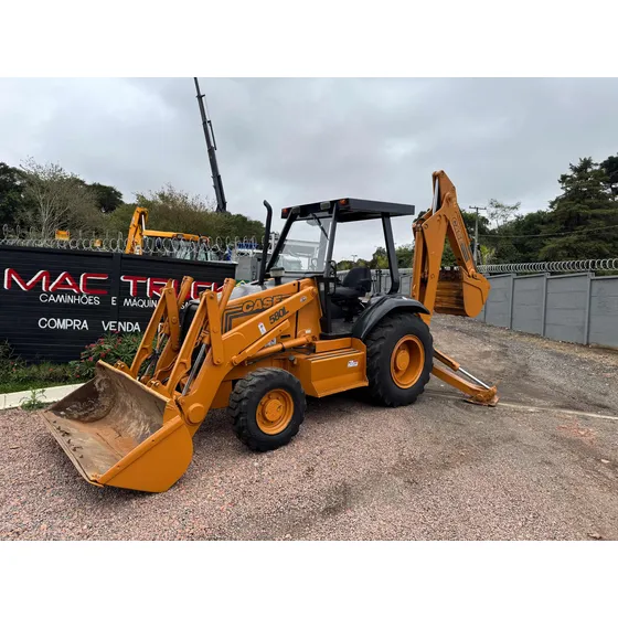 Retroescavadeira Case 580l 2002