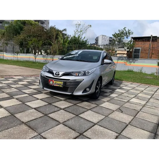 Toyota Yaris Yaris 1.5 16v Flex Sedan Xls Connect Multidrive