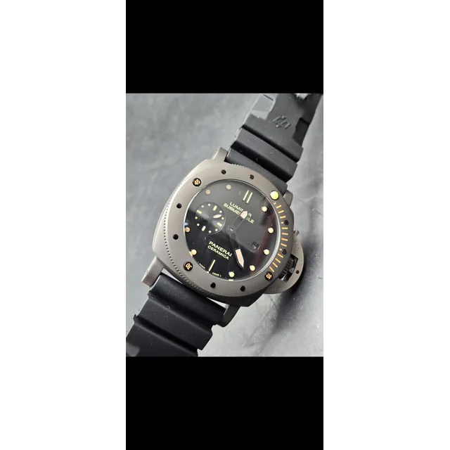 Panerai Luminor Submersible Automático 47mm Grey