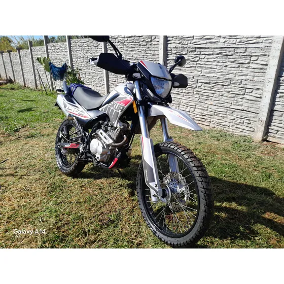 - Moto: Motomel Skua 150 S