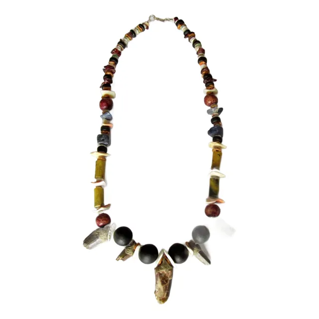 Collar De Piedras Y Chaquiras